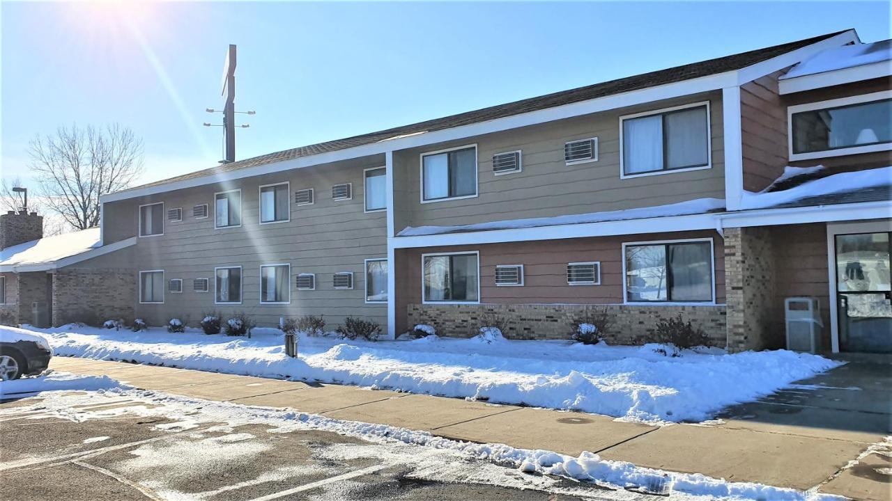 Amerivu Inn & Suites-Avon Exterior foto