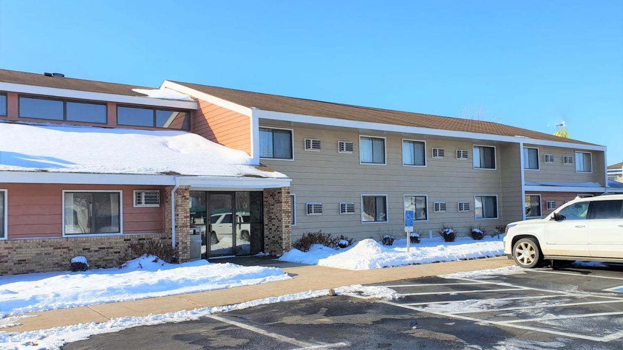 Amerivu Inn & Suites-Avon Exterior foto